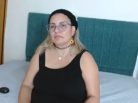 carolinacrus02's cam snapshot