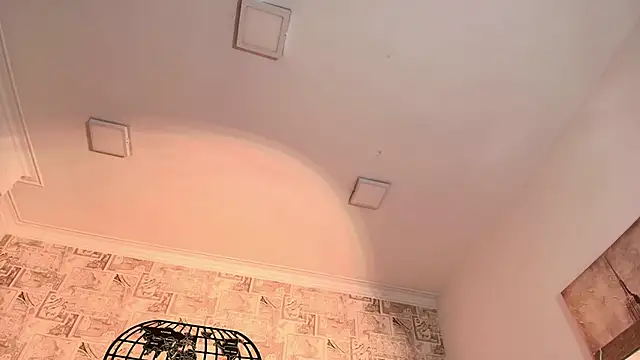 emily_clarkk_'s cam snapshot