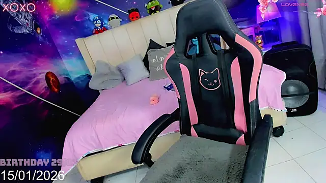 Nella_Dolls live sex cam