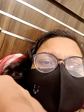 piryasharma005's cam snapshot