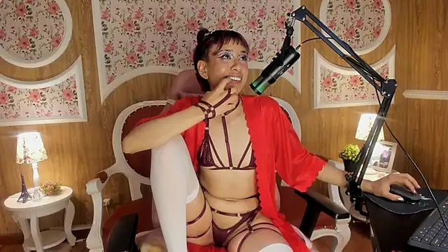 sweetkinkykloe's cam snapshot