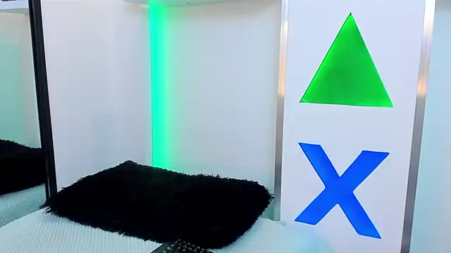 Sarah_Saenzz's cam snapshot