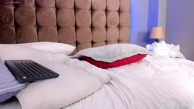 rose_benet's cam snapshot