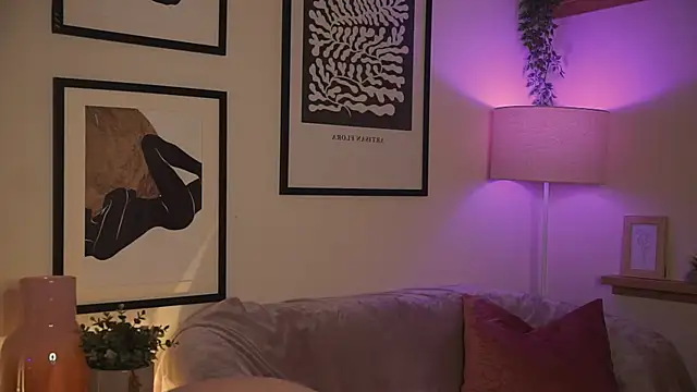 midnightbby_'s cam snapshot