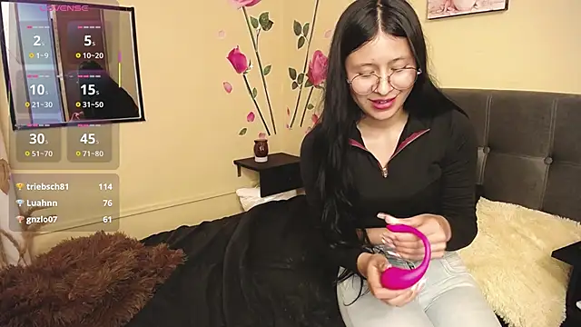 BrendaRojas_'s cam snapshot