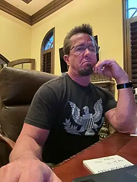 sluttydylan live sex cam