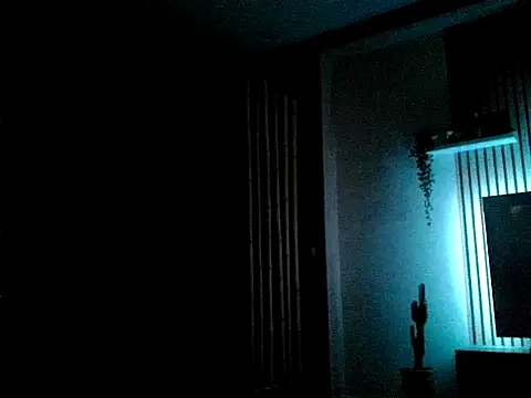 NoraInMask live sex cam