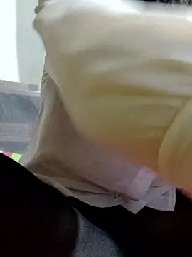 Maria2299 live sex cam