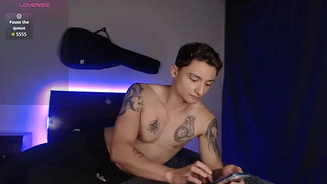ArthurPhoenixx live sex cam