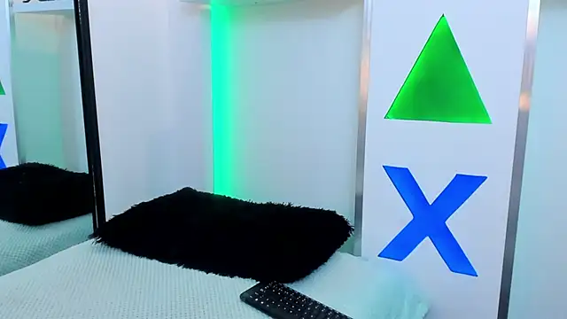 Sarah_Saenzz's cam snapshot