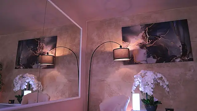 TiffanyBlaize live sex cam