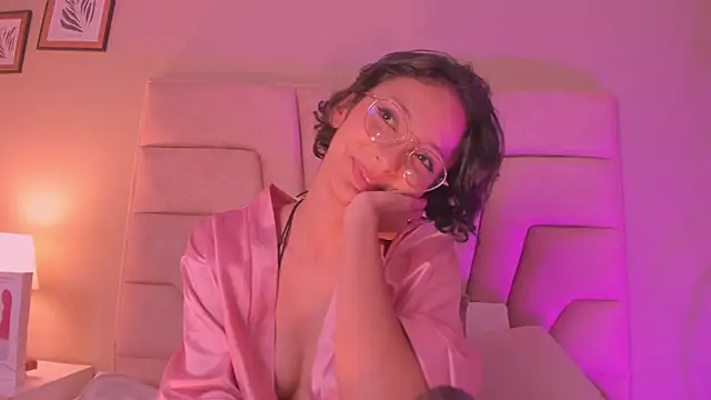 lyalee's cam snapshot