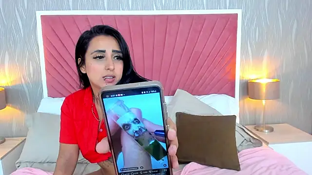 AlejandraVega's cam snapshot