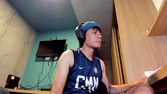 Huge_latin_cock's cam snapshot