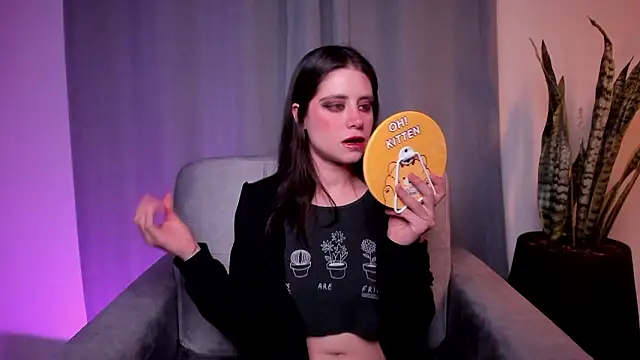 HazelKush's cam snapshot