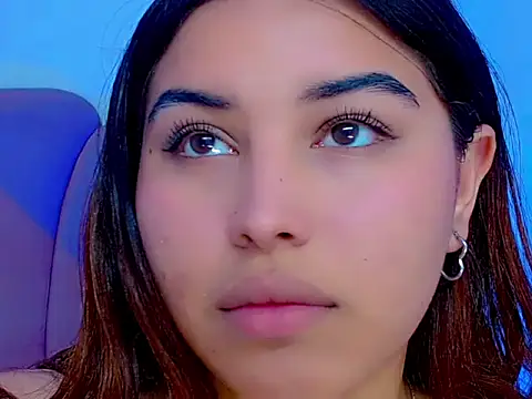 miss_charlotte78's cam snapshot