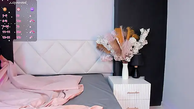 Amelia_Roux's cam snapshot