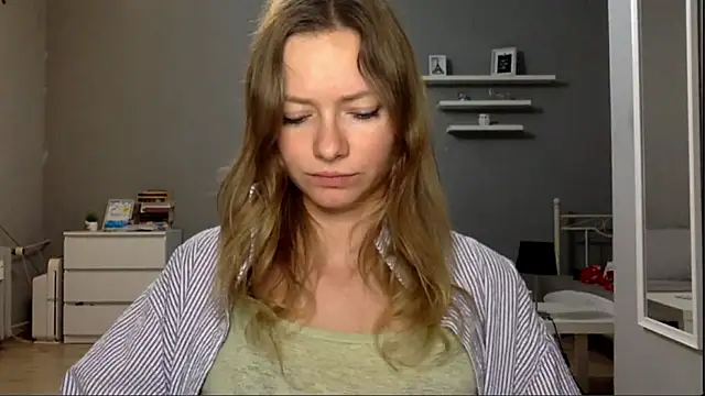 MillieShow's cam snapshot