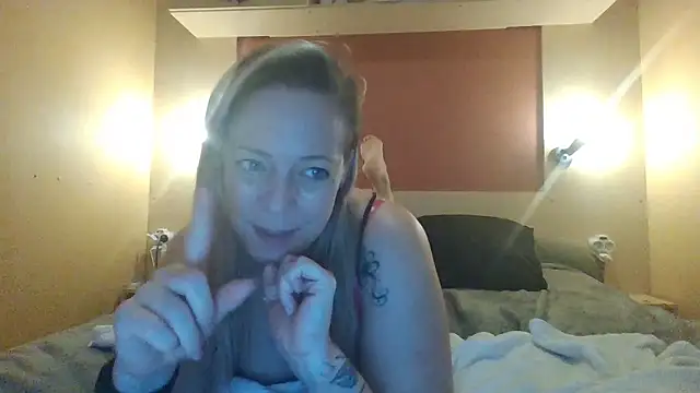 Miss-Chupagirly's cam snapshot