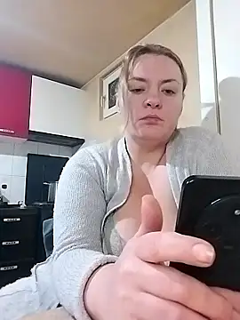Mommygetnaughty live sex cam