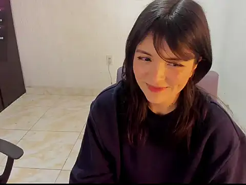 LilyWest19's cam snapshot