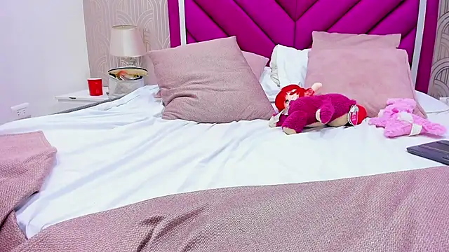 emma_cook_'s cam snapshot