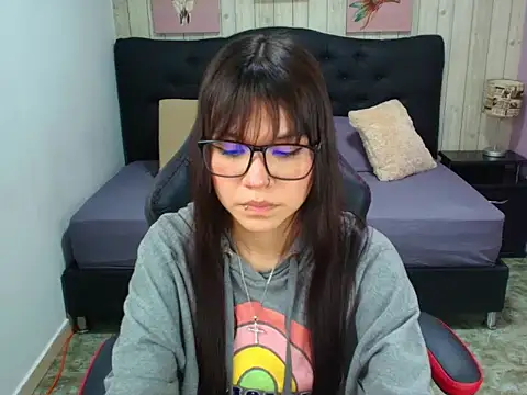 NicoleTaylor_11's cam snapshot