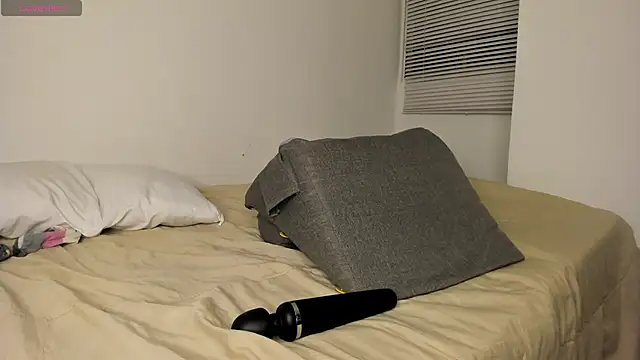 KhaliDrips's cam snapshot