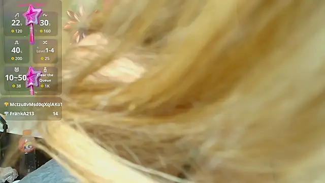 blue_violette_'s cam snapshot