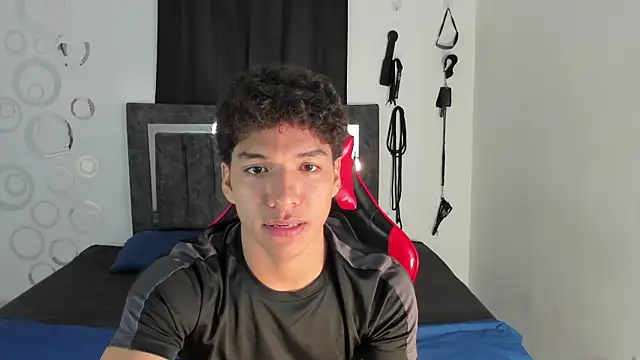 Maximiliano_Khalil's cam snapshot