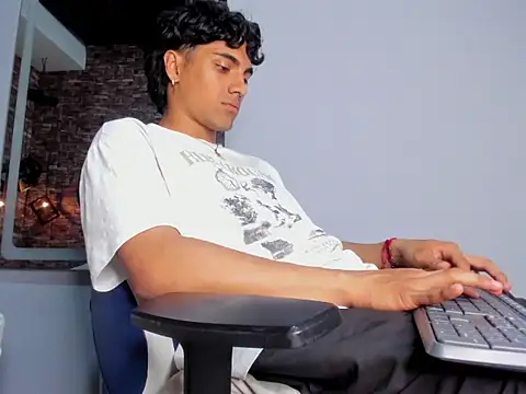 MattFiore's cam snapshot