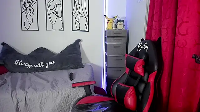 RubyPirsso18's cam snapshot