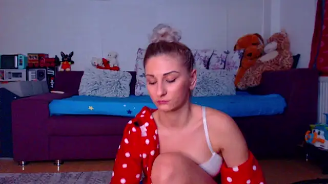 CassieSpell live sex cam