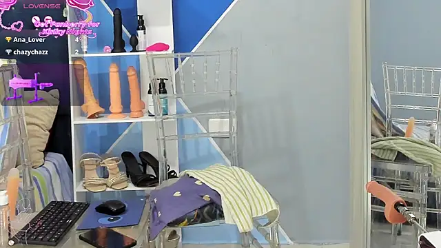 emma_ucros's cam snapshot