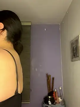 Amyy_1 live sex cam