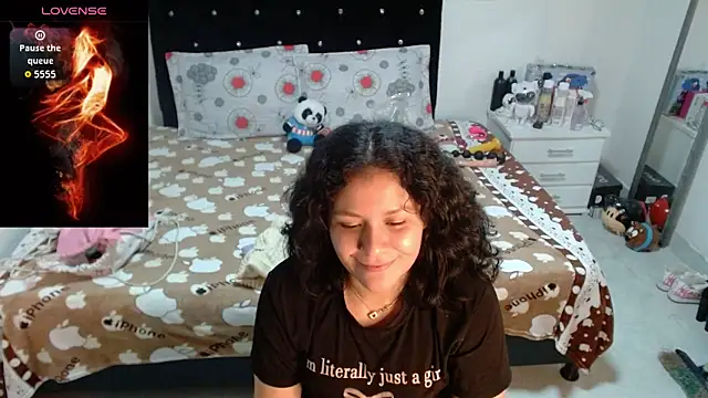 soniafuckboobs's cam snapshot