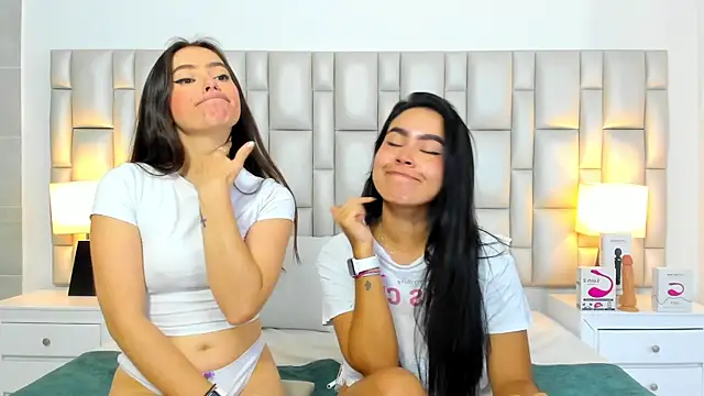 paola_katy_dicks live sex cam