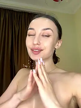 Polli_Kiss live sex cam