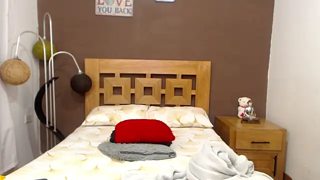 ValeSantoDomingo's cam snapshot