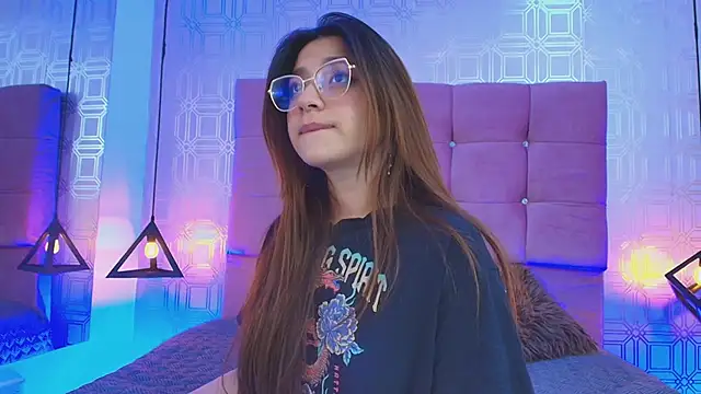 SariNorrisfg's cam snapshot