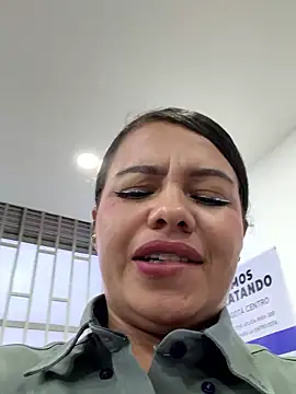 Ariana-07 live sex cam