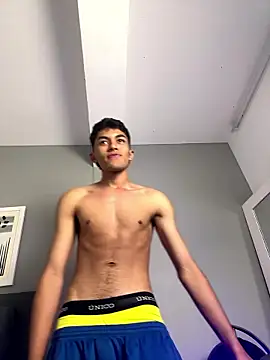 Tylerffoxx live sex cam