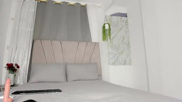 EbonyDesireX's cam snapshot