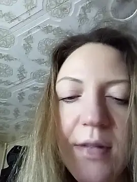 KattyLuuu's cam snapshot