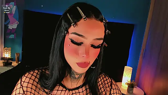 Sofia-Isabella69 live sex cam