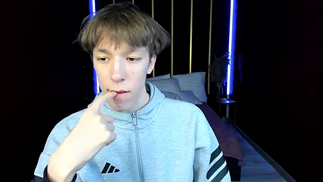 MarkBranston live sex cam