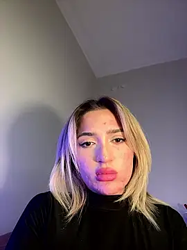 yaprakmericc live sex cam