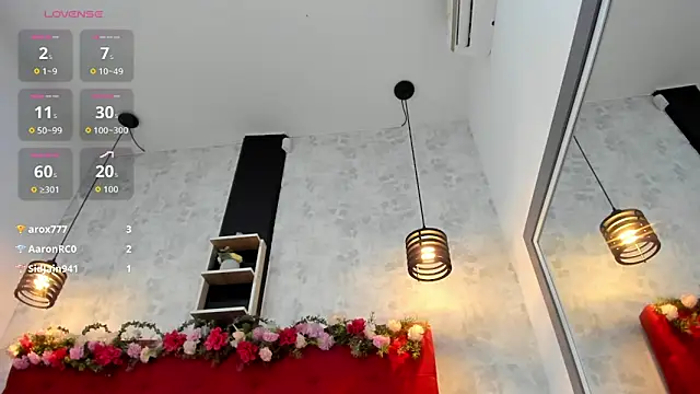 EmillyHarper_'s cam snapshot