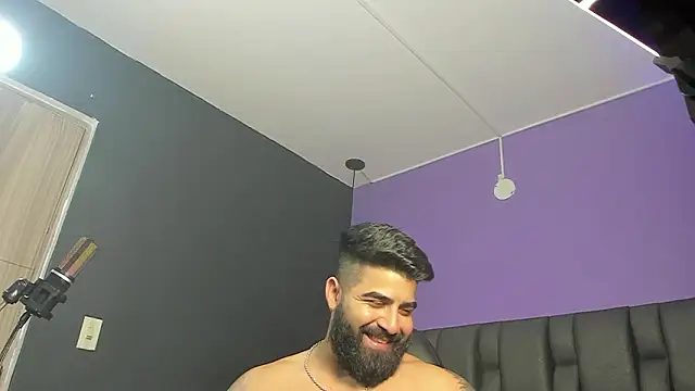 Lyon_vach live sex cam