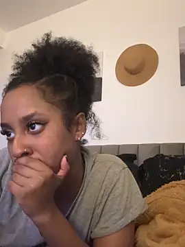 Your_Paris live sex cam